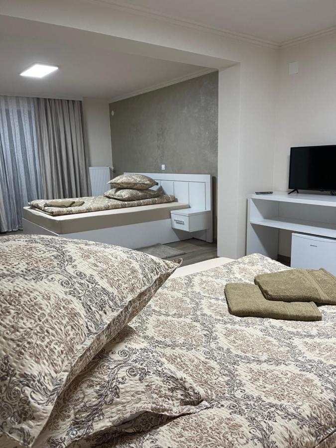 Conacul Pestera Ursilor Chiscau Экстерьер фото