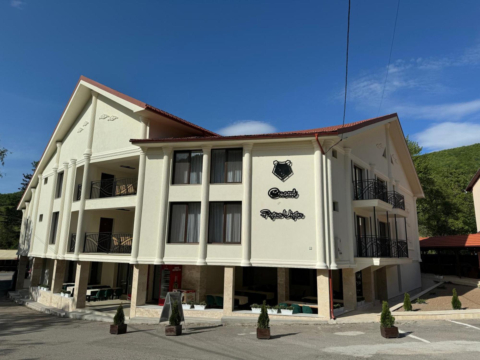 Conacul Pestera Ursilor Chiscau Экстерьер фото